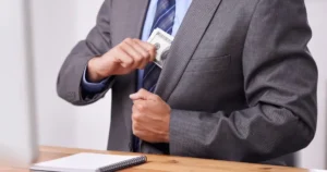 Guide to The UAE Punishment For Theft: UAE Criminal Law 4 Uae Punishment For Theft by Embezzlement